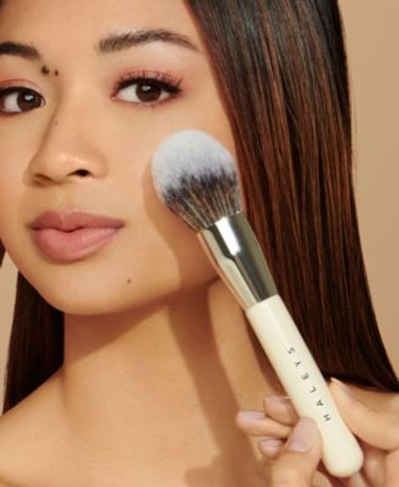 Haleys Beauty Brilliant Contour Brush