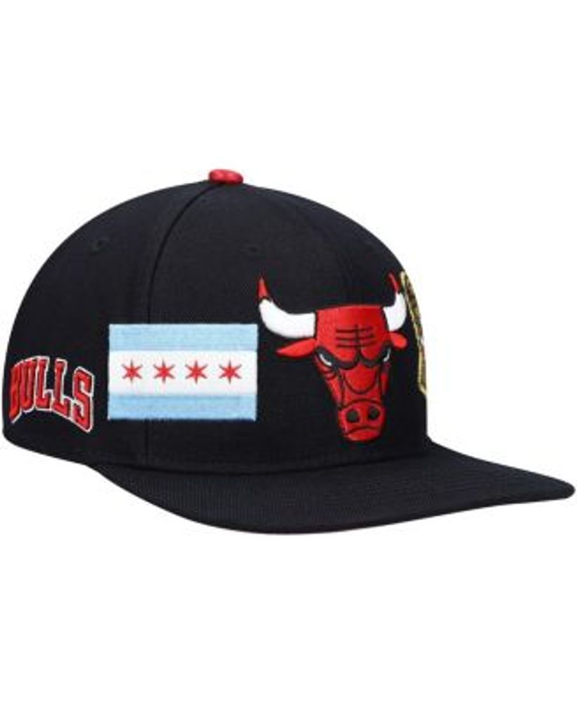 Chicago Bulls Mitchell & Ness English Dropback Snapback Hat - Red