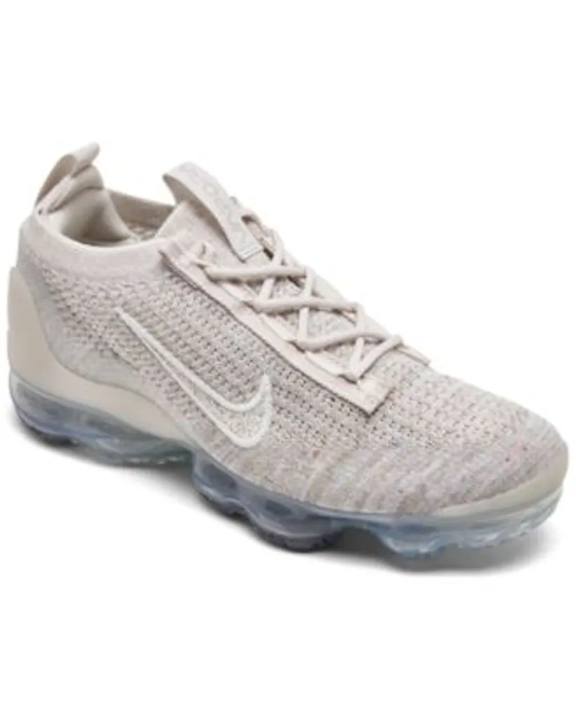 parcialidad chico paciente Nike Women's Air VaporMax 2021 Flyknit Running Sneakers from Finish Line |  Foxvalley Mall