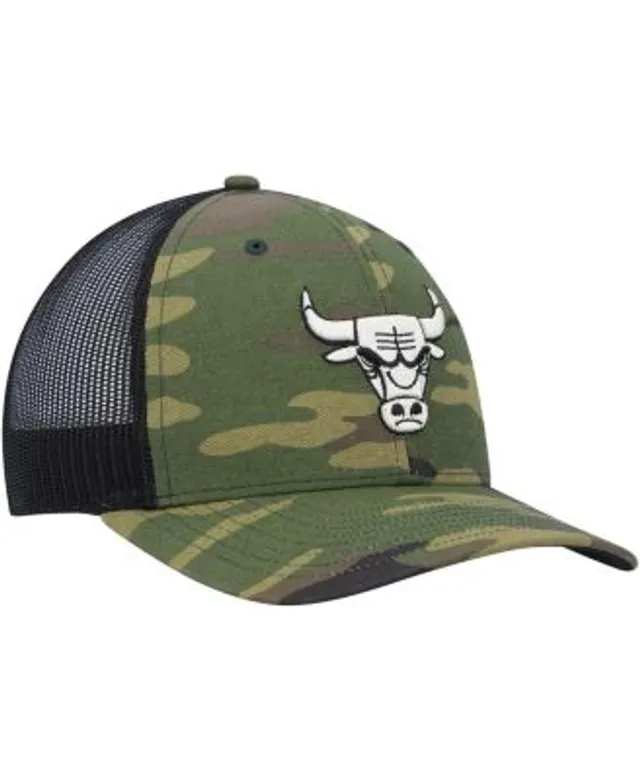 Men's New Era Black Chicago Bulls Marble 9FORTY Trucker Snapback Hat