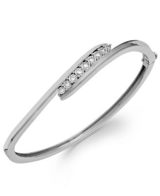 Diamond Swirl Bangle Bracelet in Sterling Silver (1/4 ct. t.w.)