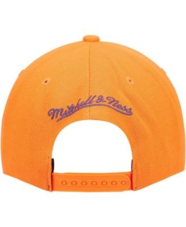 Men's Mitchell & Ness Orange/Blue New York Knicks Hardwood Classics  Sharktooth Snapback Hat