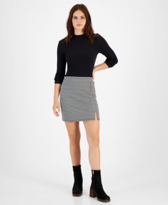 Juniors' Jacquard Side-Slit Mini Skirt