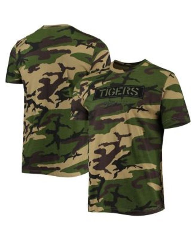 Men's New Era Camo Atlanta Braves Club T-Shirt Size: Medium