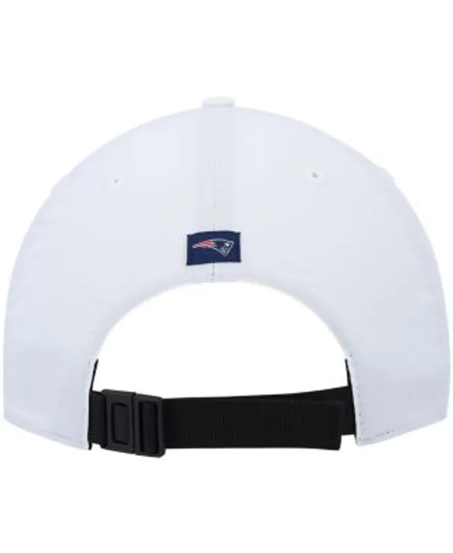 Men's '47 White New England Patriots Downburst Hitch Snapback Hat