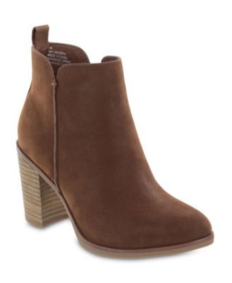 mia ashley lug sole chelsea boot