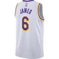 Youth Nike LeBron James Purple Los Angeles Lakers 2021/22 Swingman