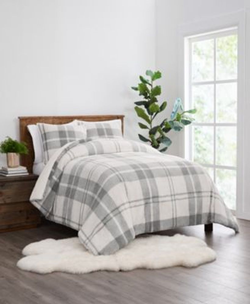UGG® 3 Piece Claudia Plaid Comforter Set, King | Foxvalley Mall