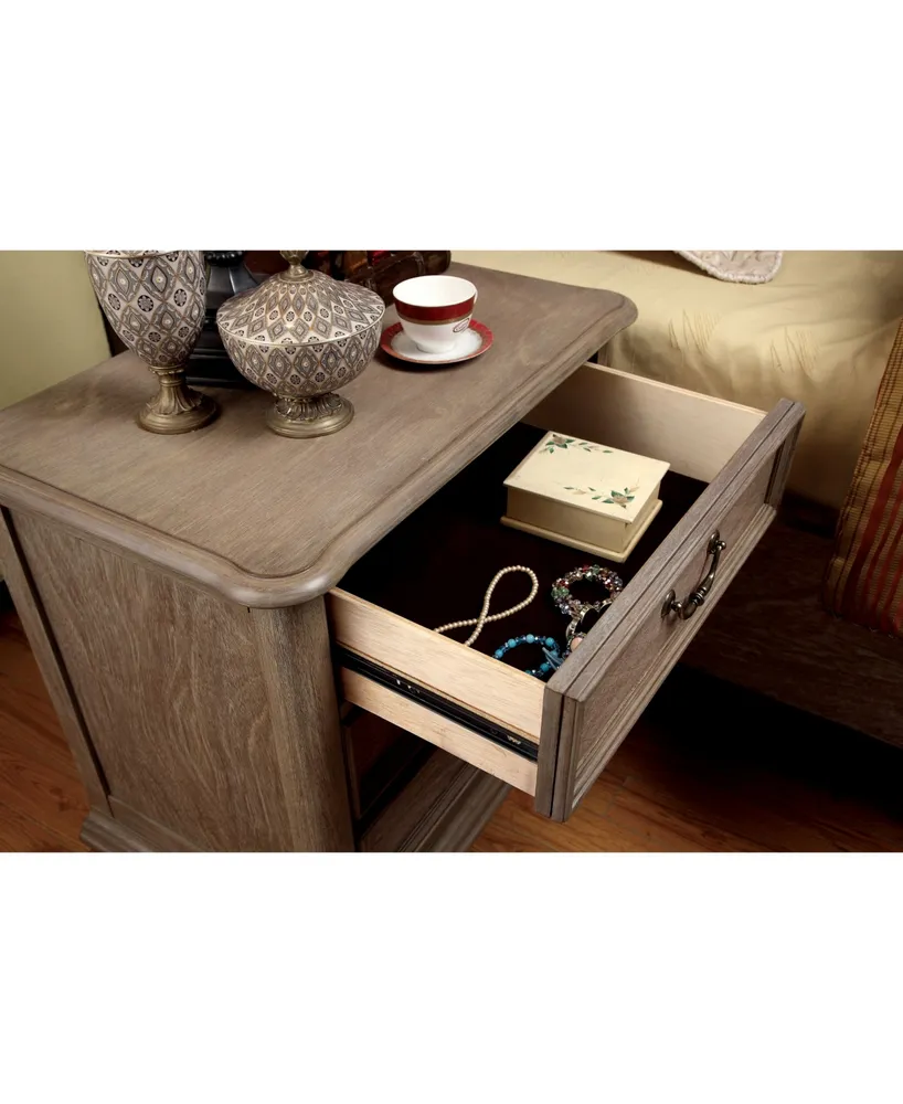 Bartrand 3-drawer Nightstand