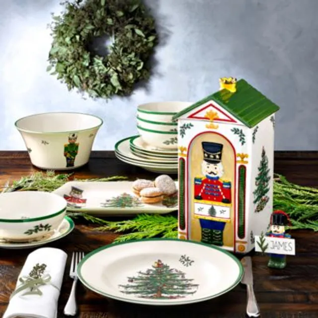 Spode Bakeware Christmas Tree Collection - Macy's  Christmas tableware,  Christmas tree collection, Christmas dinnerware