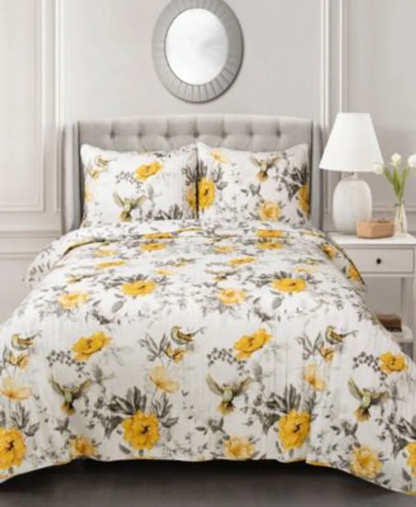 Forever 21 Floral Quilt Set