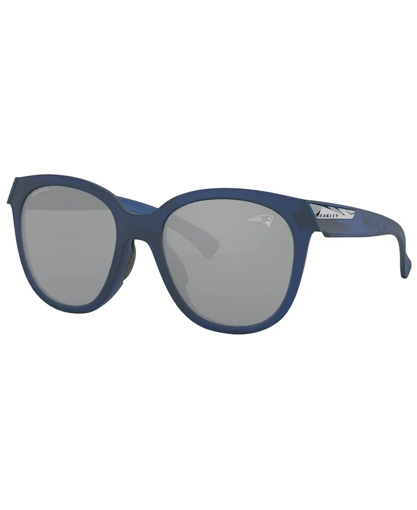 Oakley Nfl Collection Women's Sunglasses, New England Patriots Low Key OO9433