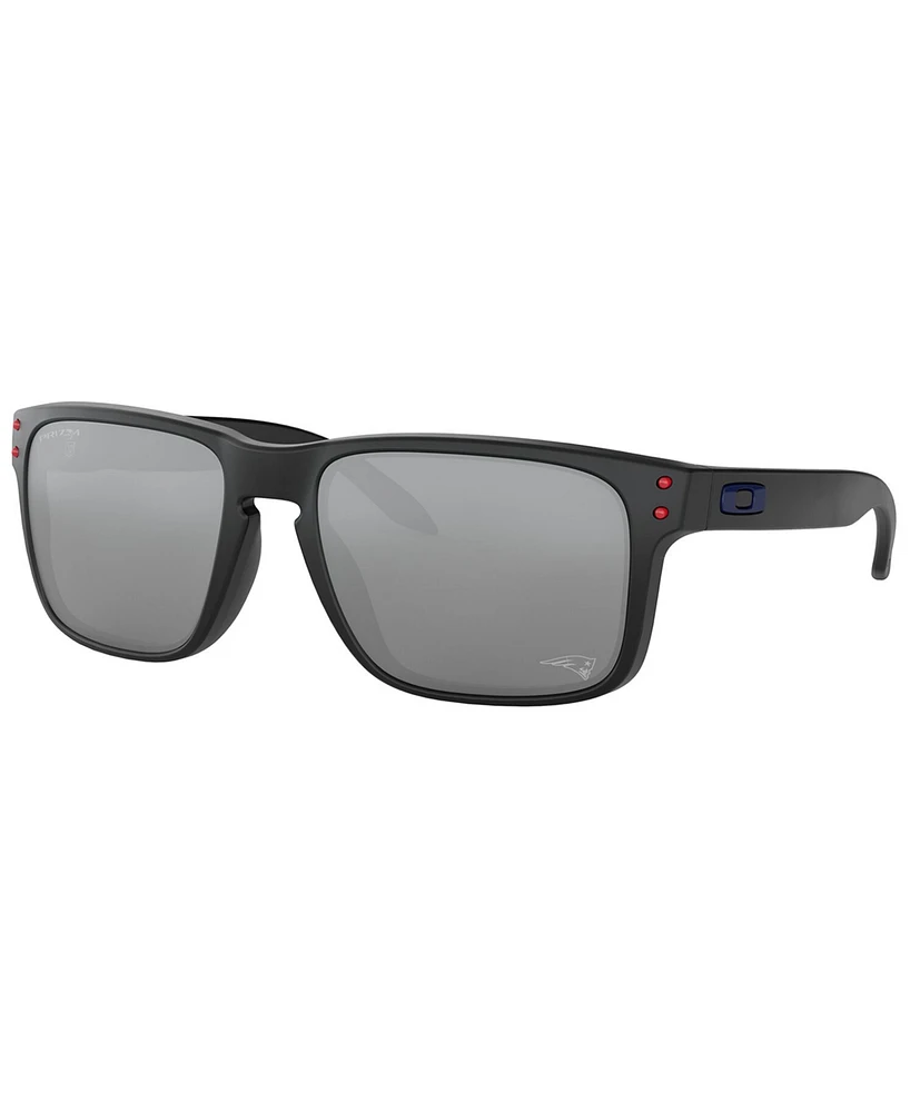 Oakley Nfl Collection Sunglasses, New England Patriots OO9102 55 Holbrook