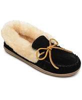 Minnetonka Women's Alpine Sheepskin Slippers