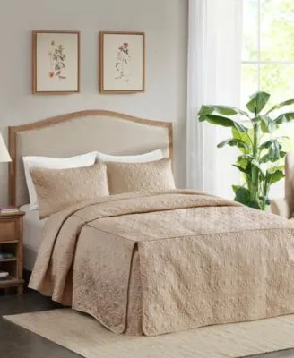 Madison Park Quebec Open Corner Pleated Quilted Bedspread