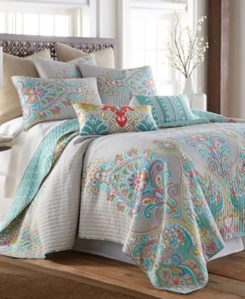 Levtex Deniza Damask Reversible Quilt Sets