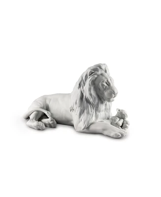 Lladro Collectible Figurine, Lion With Cub