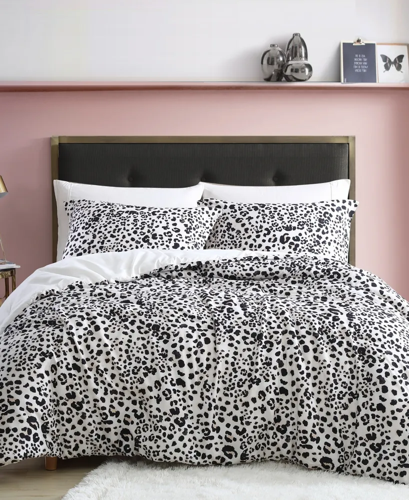 Betsey Johnson Closeout! Betsey Johnson Water Leopard Duvet Cover