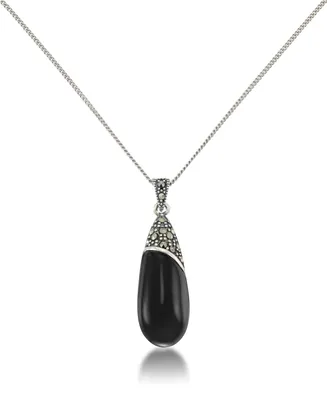 Onyx Elongated Pendant and a Curb Chain
