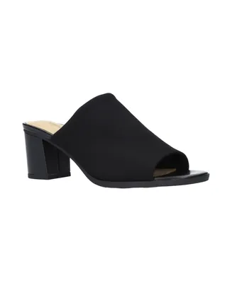 Easy Street Women's Carmella Mules