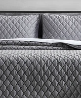 Vera Wang Diamond Velvet 3 Piece Quilt Set