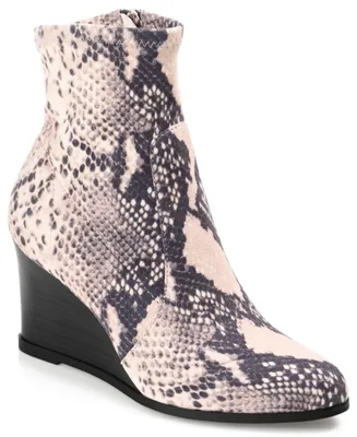 Journee Collection Women's Hepburn Wedge Booties