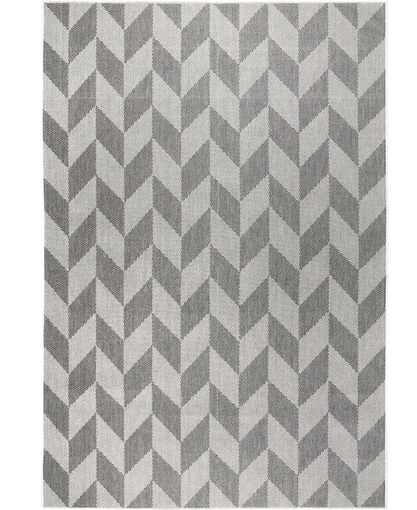 Nicole Miller Patio Country Calla 1'9" x 2'11" Outdoor Area Rug