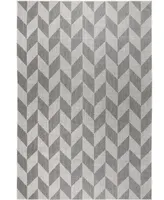 Nicole Miller Patio Country Calla 1'9" x 2'11" Outdoor Area Rug