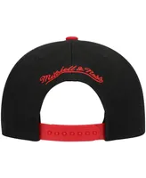 Men's Mitchell & Ness Black and Red Miami Heat Hardwood Classics Sharktooth Snapback Hat