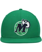 Men's Mitchell & Ness Green Dallas Mavericks Hardwood Classics Team Ground 2.0 Snapback Hat