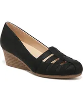 Dr. Scholl's Women's Be Free Wedge Pumps