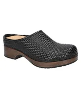 Easy Street Women's Works Soliea Slip Resistant Clogs