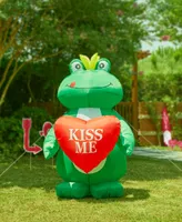 Glitzhome 6' H Lighted Valentine's Inflatable Frog with Heart Decor