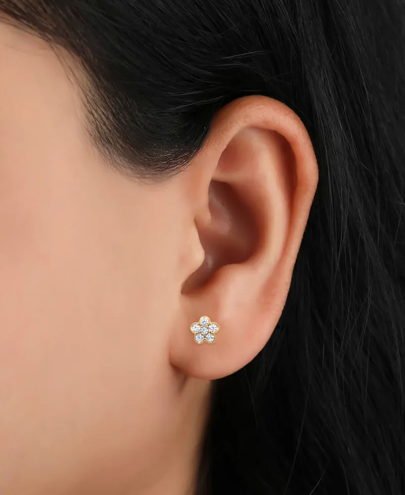 Diamond Flower Cluster Stud Earrings (1/2 ct. t.w.) in 14k Gold