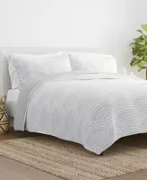 Ienjoy Home All Season Scallop Reversible Quilt Set Collection
