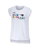 Women's Wear by Erin Andrews White New England Patriots Greetings From Muscle T-shirt