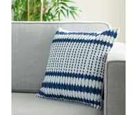 Safavieh Indoor/Outdoor Kenza 18" x 18" Pillow