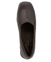 Easy Street Women's Purpose Slip-On Flats