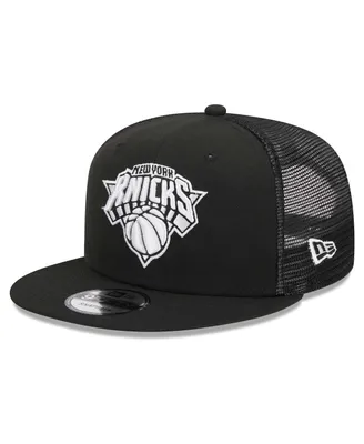 Men's New Era Black New York Knicks Evergreen 9FIFTY Trucker Snapback Hat