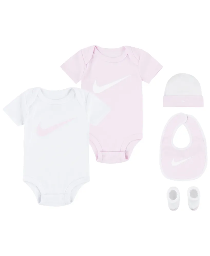 Nike Futura 3 Piece gift Set - Black, Size 0-6 months