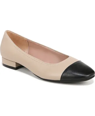 LifeStride Women's Cameo 3 Ballet Flats