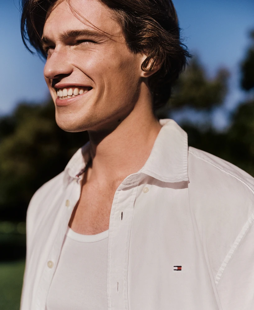 Tommy Hilfiger Men's Custom Fit New England Solid Oxford Shirt