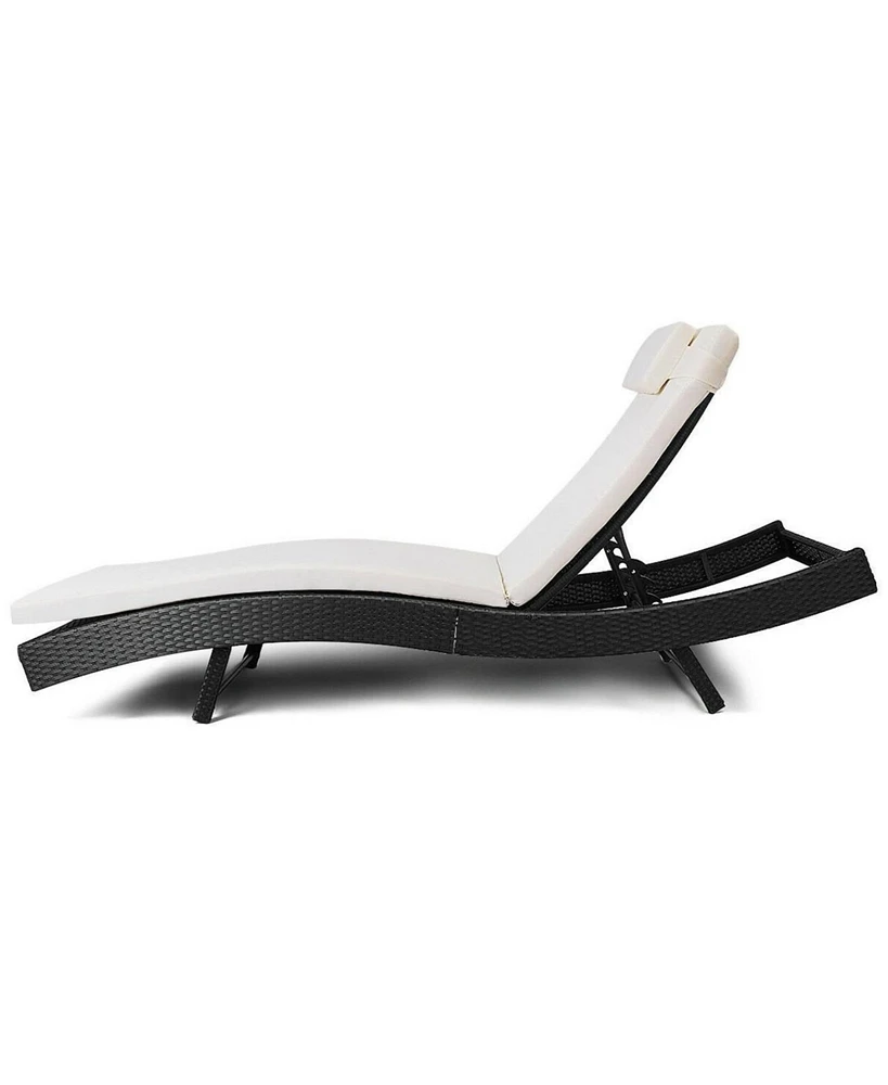 Slickblue Outdoor Rattan Chaise Lounge Chair