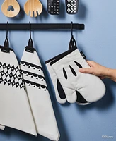 Disney Monochrome Cotton 2 Piece Oven Mitt Set, White