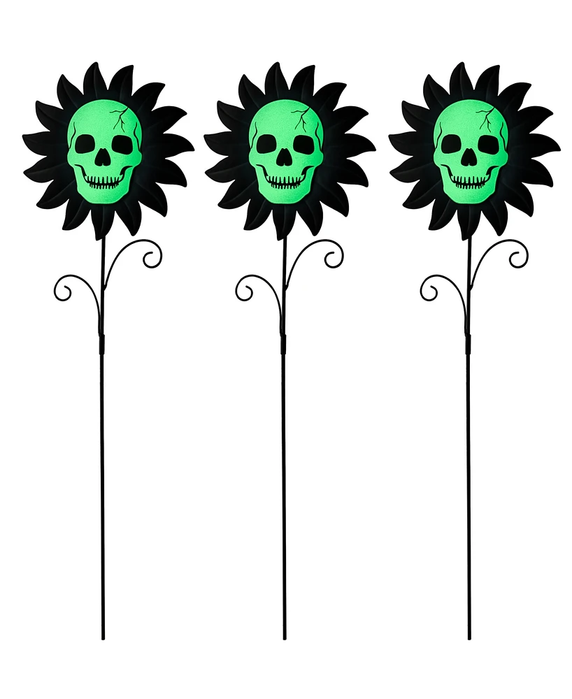 Glitzhome 24"H Halloween Metal Sunflower Skulls Glow-in-Dark Yard Stake, Set of 3