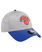 New Era Men's Heather Gray/Blue New York Knicks Active Digi-Tech Two-Tone 9Forty Adjustable Hat