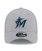 New Era Men's Gray Miami Marlins Active Pivot 39Thirty Flex Hat