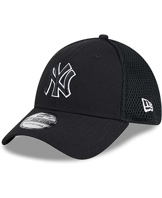 New Era Men's York Yankees Evergreen Black White Neo 39Thirty Flex Hat