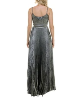 Taylor Women's Metallic Pleated Sleeveless Gown