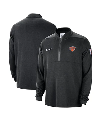 Nike Men's Black New York Knicks 2024/25 Courtside Performance Half-Zip Top